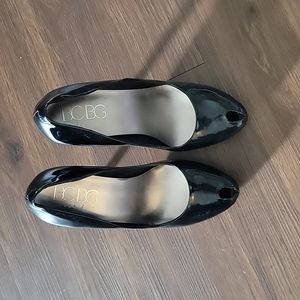 BCBG Black Patent Peeptoe Platform Heels, size 8, 5 inch heels